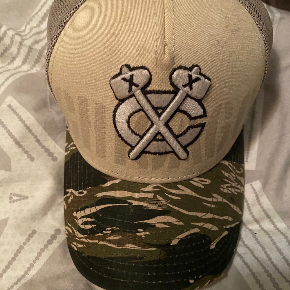 Blackhawks hat